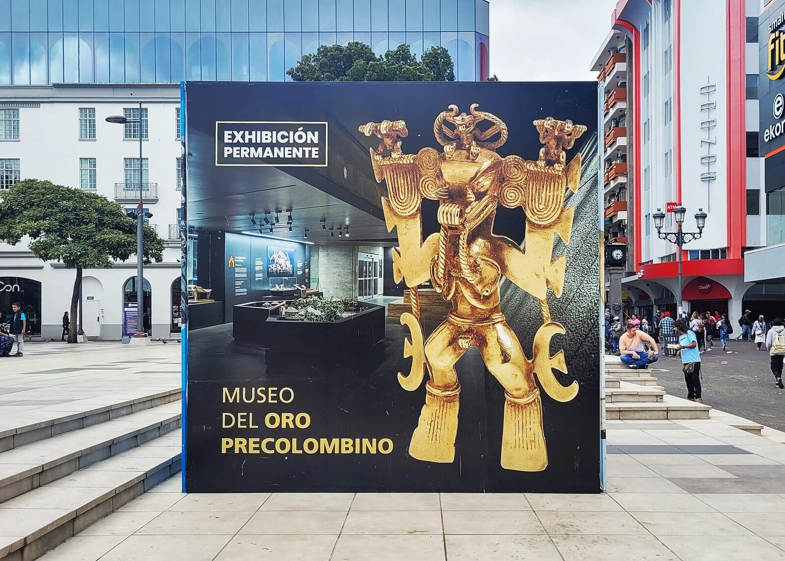Visit the Gold and Jade museums