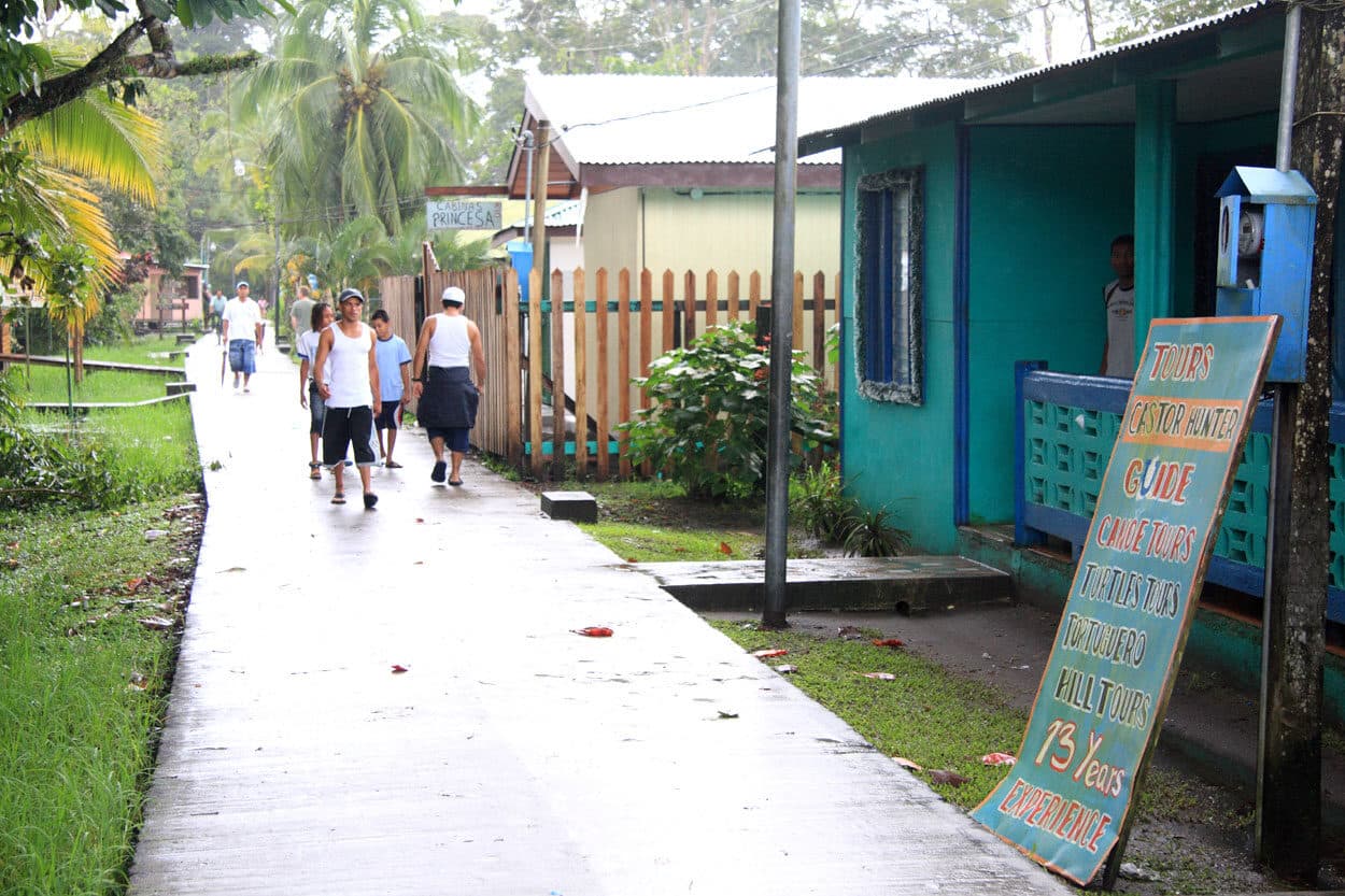Visit Tortuguero village